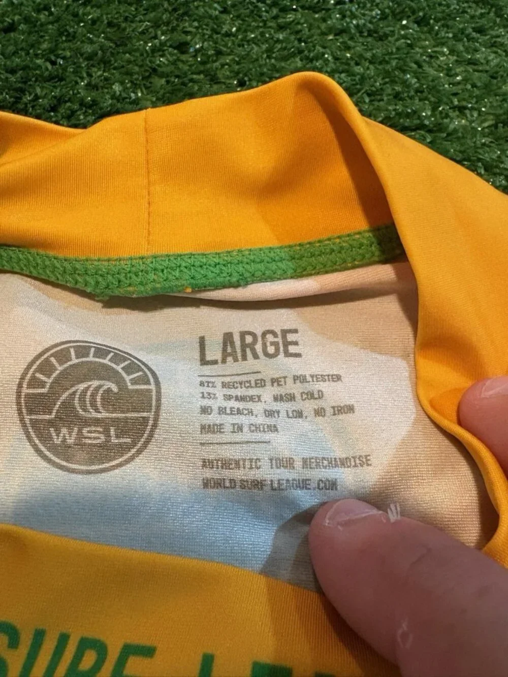 World Surf League jersey mens large yellow green brazil rash guard authentic